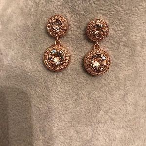 🆕 Stunning Rose Gold drops, earrings.